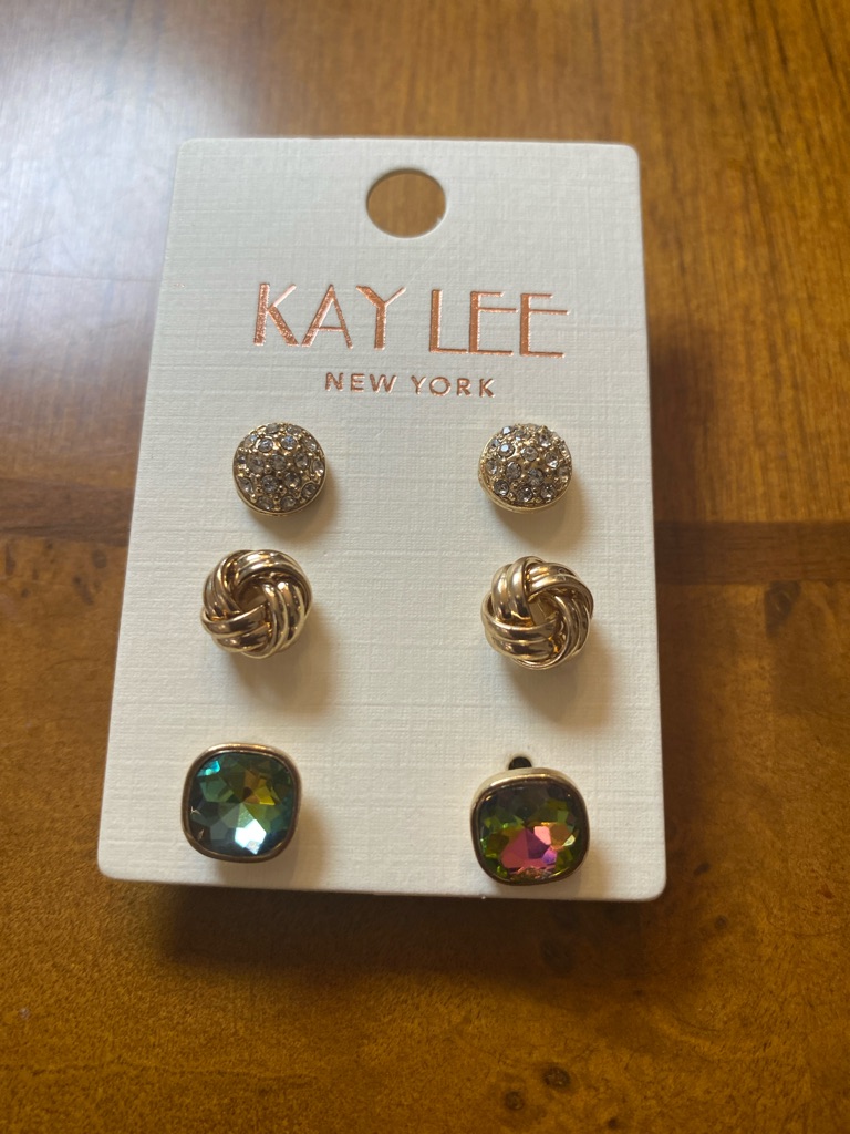 Gold Knot And Crystal Earring Set - Multicolor